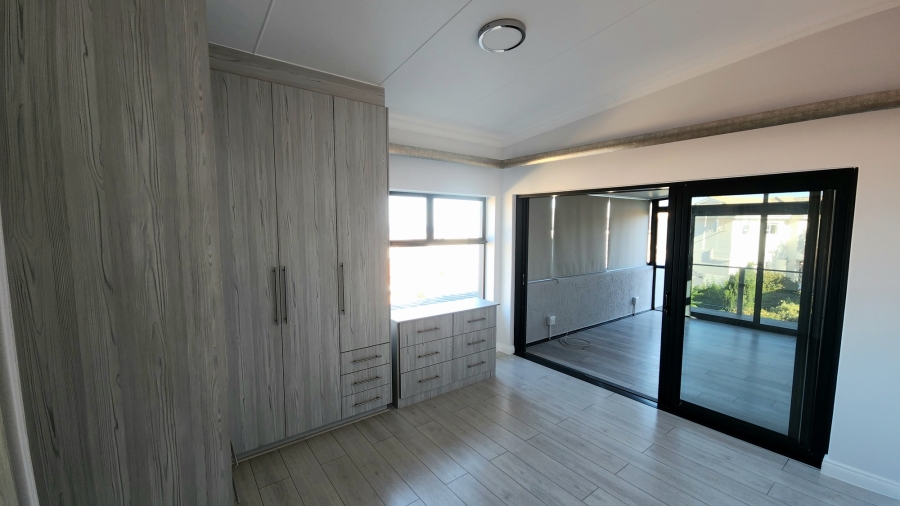 4 Bedroom Property for Sale in Hartenbos Heuwels Western Cape